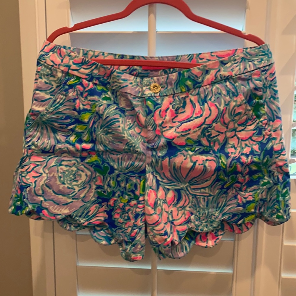 Lilly Pulitzer buttercup shorts size 12
